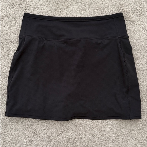 Athleta Action Skort in Dobby 14.5” - Picture 2 of 4